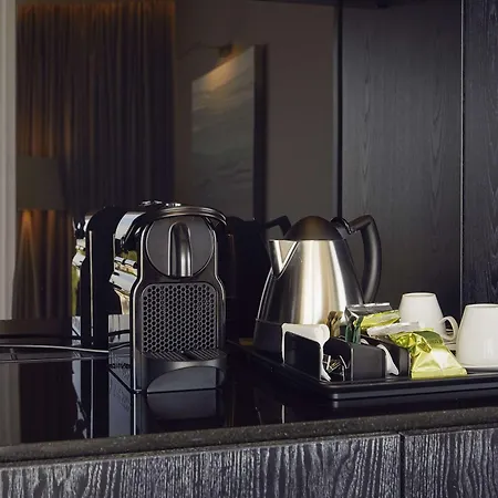 Hilton Park 4*