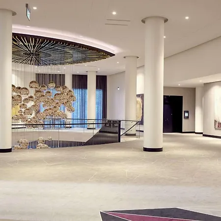 ヒルトン パーク 4*