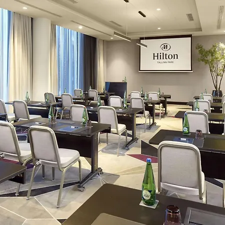 Hilton Park Hotelli 4*