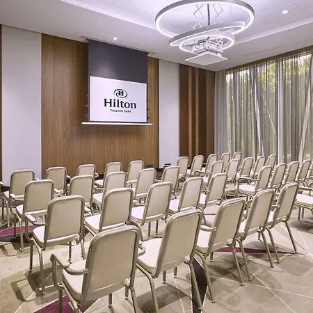 Отель Hilton Park 4*