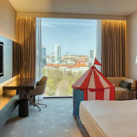 ヒルトン パーク タリン