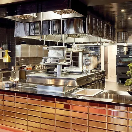 ヒルトン パーク ホテル 4*