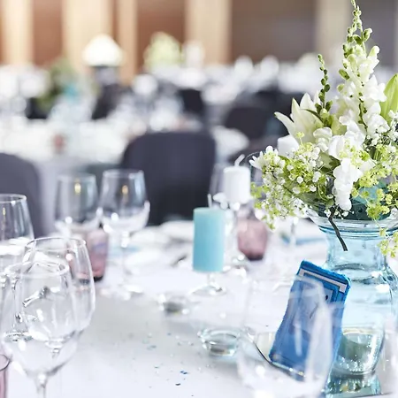 ヒルトン パーク ホテル 4*