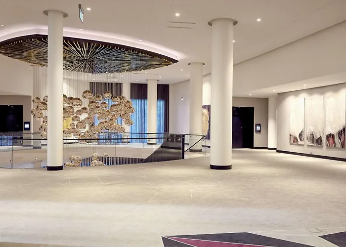 希尔顿塔林公园酒店 4*