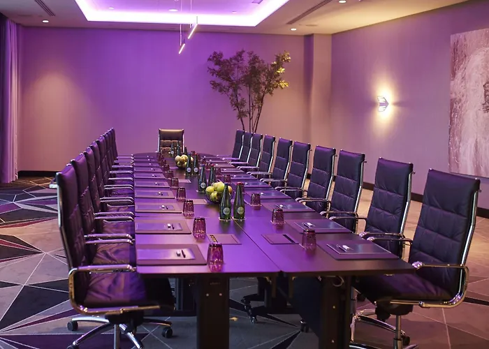 希尔顿塔林公园酒店 4*