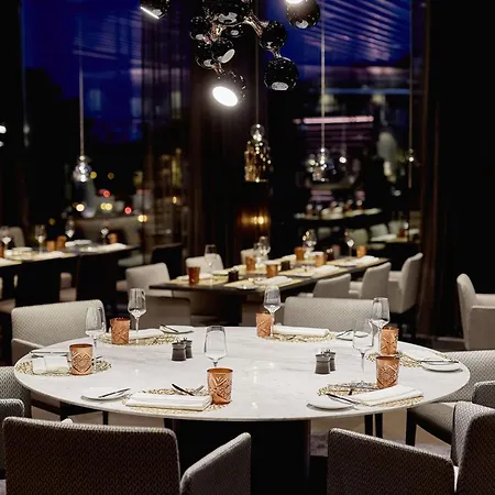 Hotel Hilton Tallinn Park 4*