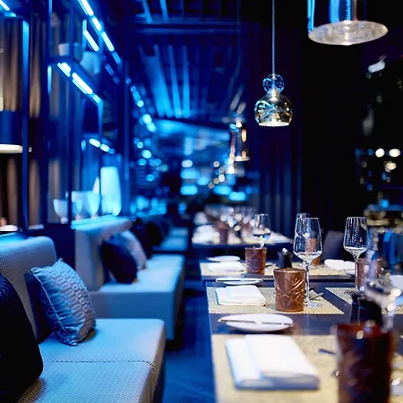 Отель Hilton Park 4*