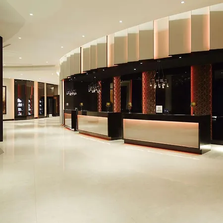 Отель Hilton Park