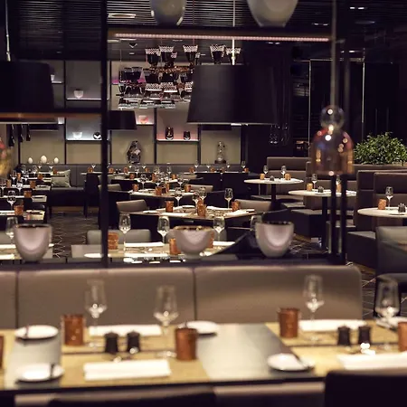 Отель Hilton Park Таллин